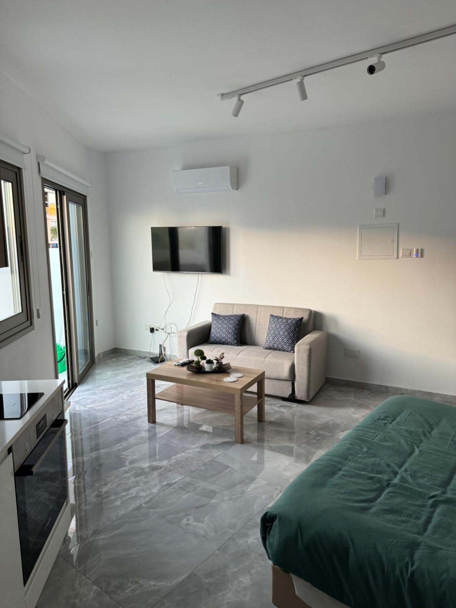 Beachside Light House Kato Paphos 82 Εξωτερικό φωτογραφία